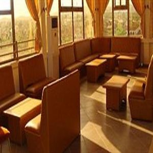 Oscarpak Royal Hotel